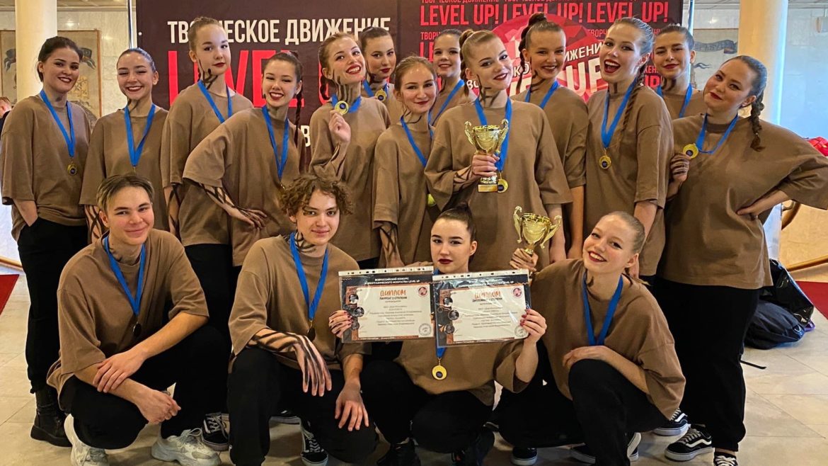 Танцоры из выборгского клуба ROXY вновь взяли награды на всероссийском конкурсе