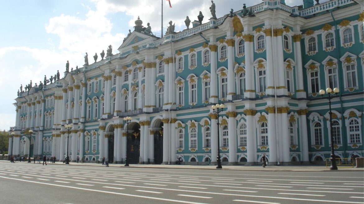 Эрмитаж откроет бесплатный вход 23 февраля