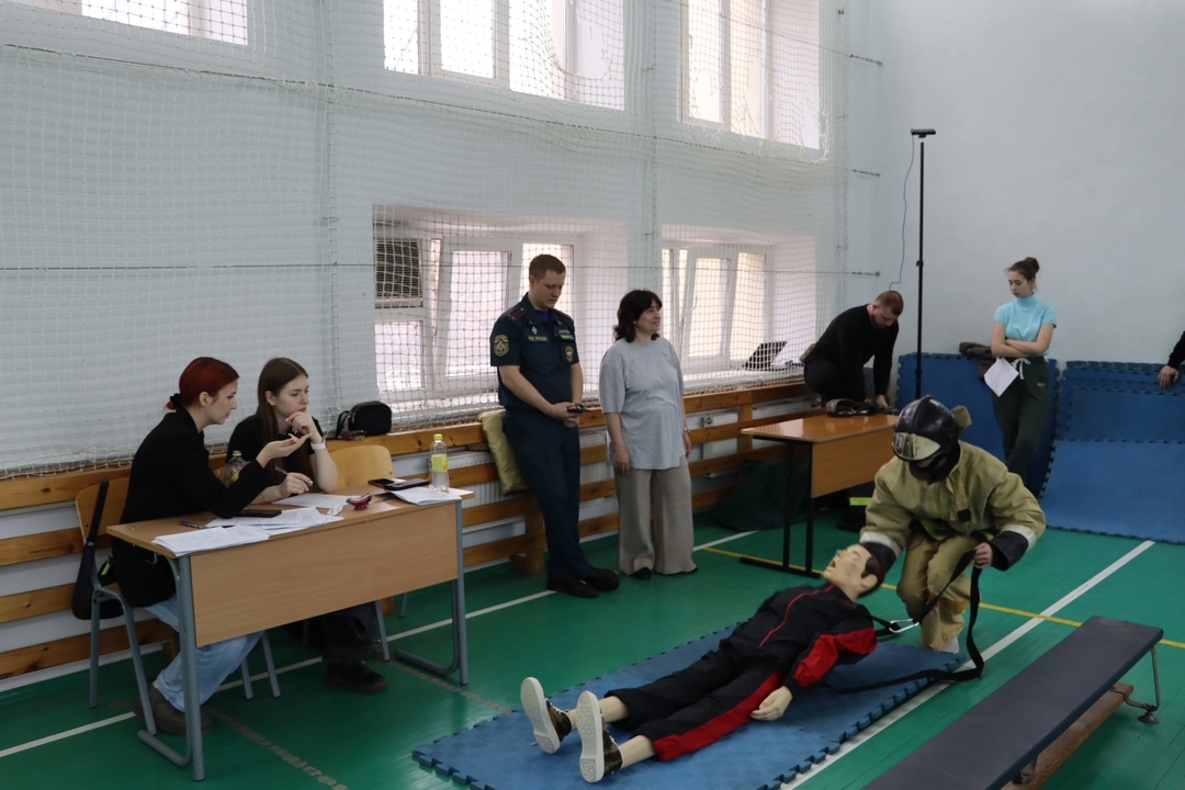 Школьники Ленобласти приняли участие во всероссийской олимпиаде по основам безопасности и защиты Родины