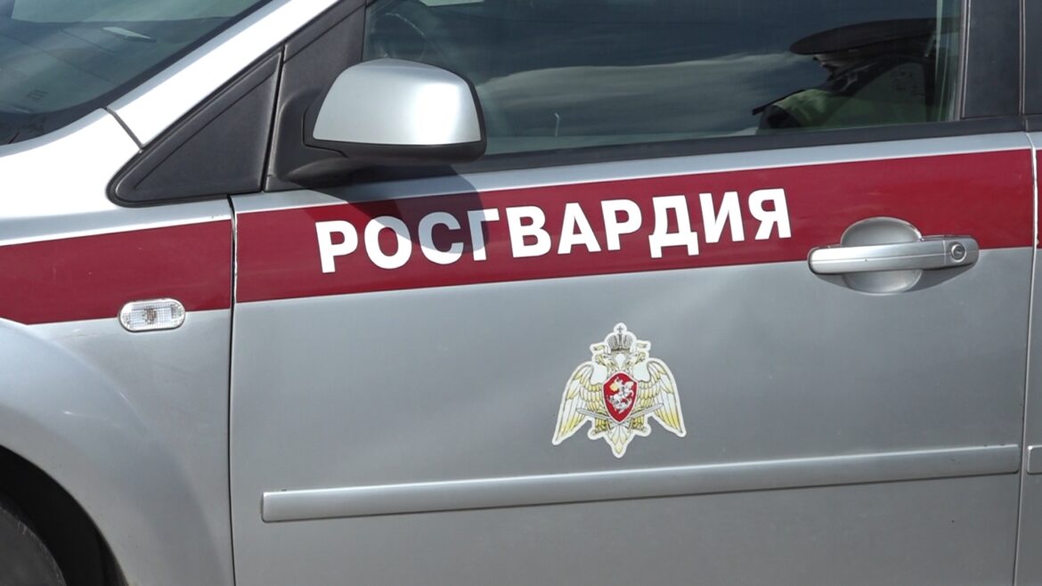 В Выборге сотрудники Росгвардии вернули родителям 12-летнего сына